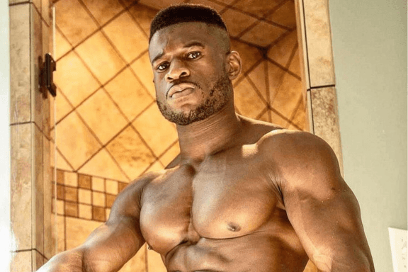 Get To Know Hottie @DanielShoneye