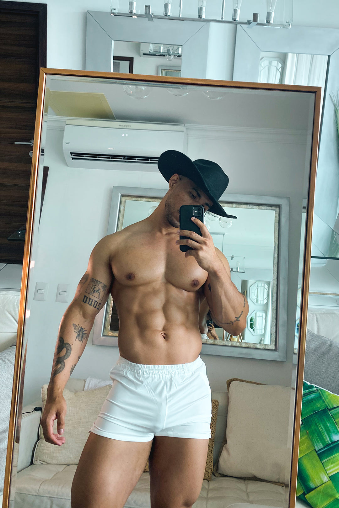 2.5" Side Split Booty Shorts - White